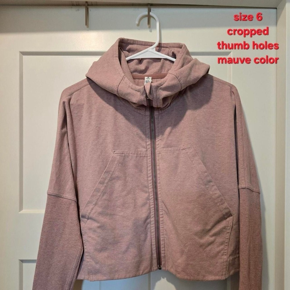 lululemon Mauve cropped zip up hoodie sz 6